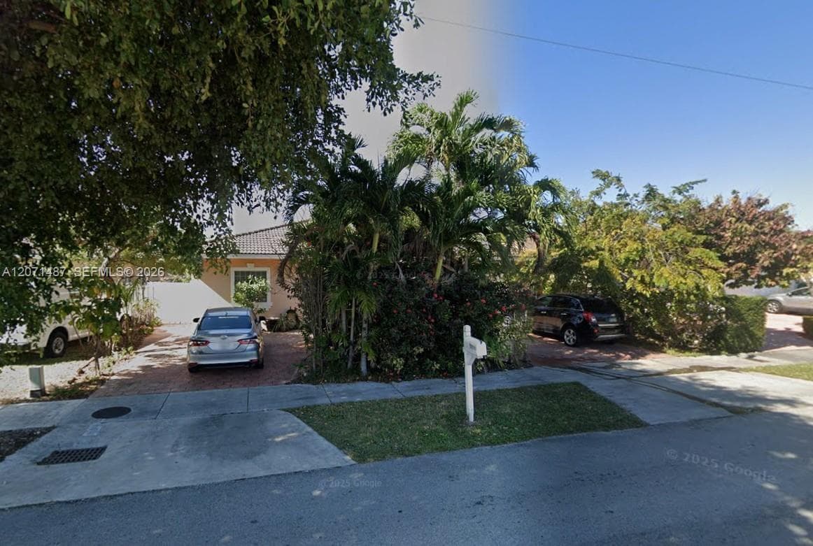 1220 SW 139th Ave, Miami FL 33184