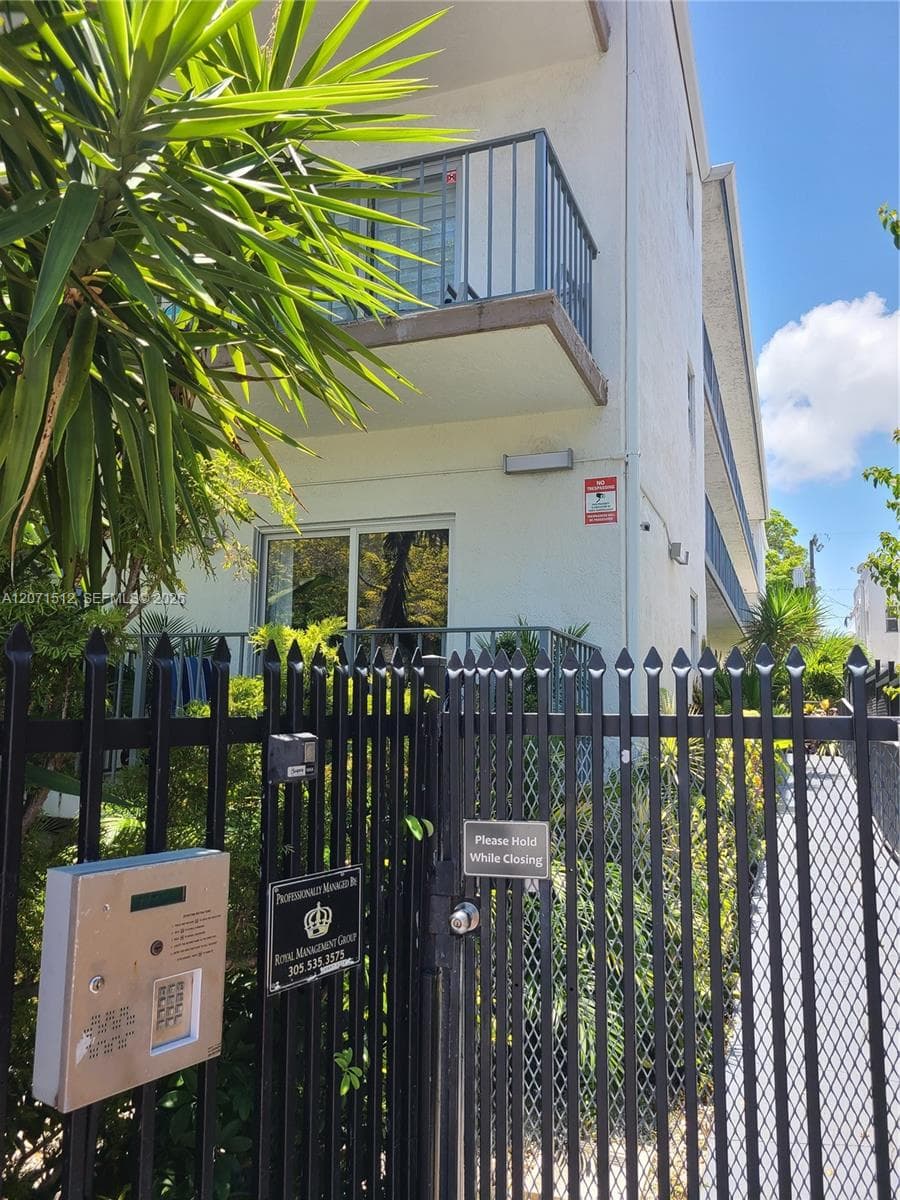 750 Michigan Ave # 203, Miami Beach FL 33139 photo 3