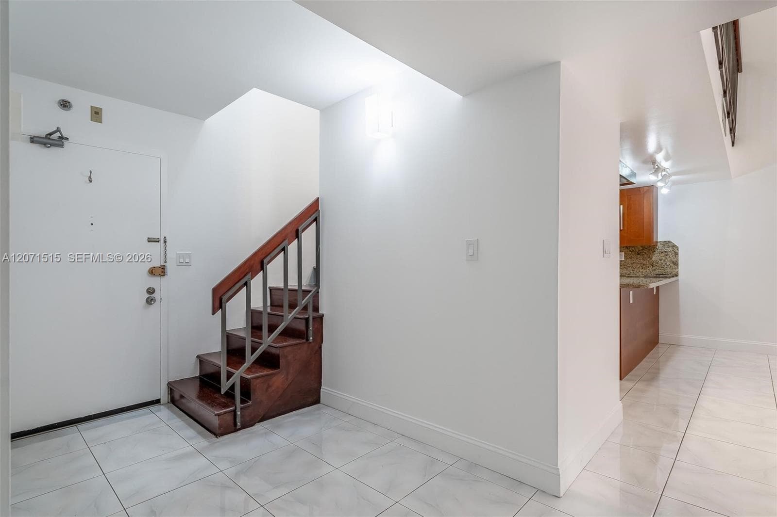 20347 W Country Club Dr, Aventura FL 33180 photo 5