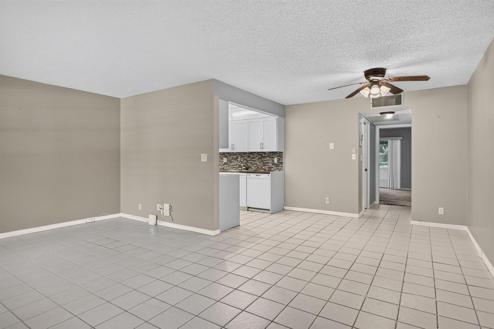 2002 Granada Drive # E1, Coconut Creek FL 33066 photo 4