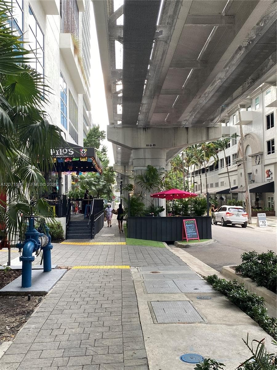 1100 S Miami Ave # 2104, Miami FL 33130 photo 3