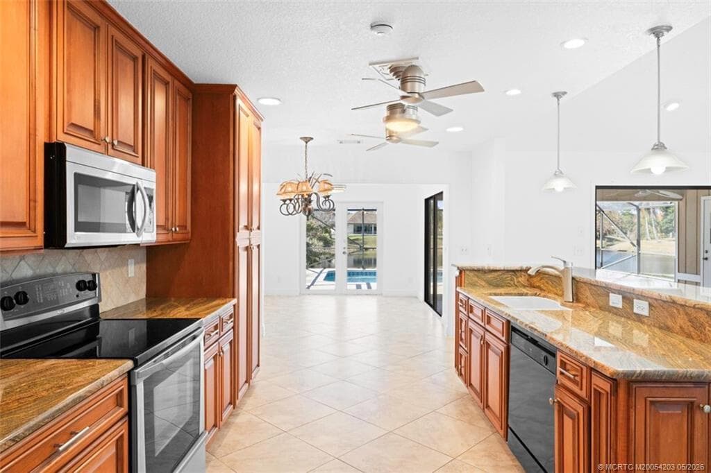 3074 NE Loquat Lane, Jensen Beach FL 34957 photo 5