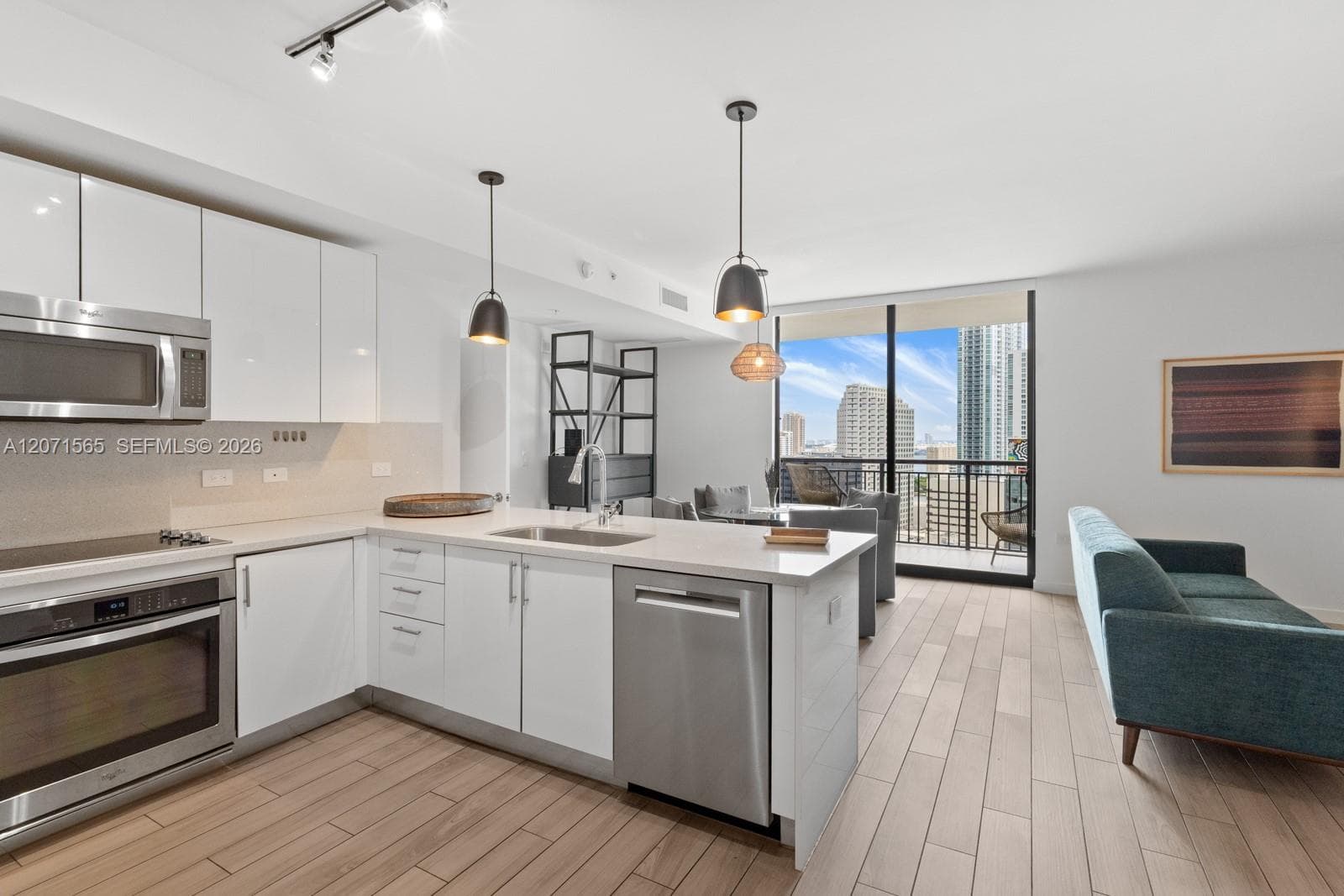 999 SW 1st Ave # 2502, Miami FL 33130 photo 4