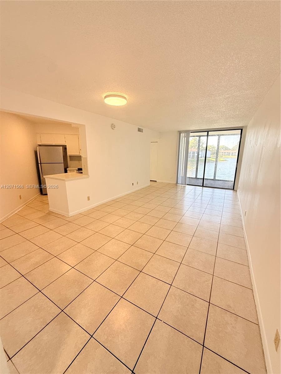210 Lake Pointe Dr # 210, Oakland Park FL 33309 photo 3