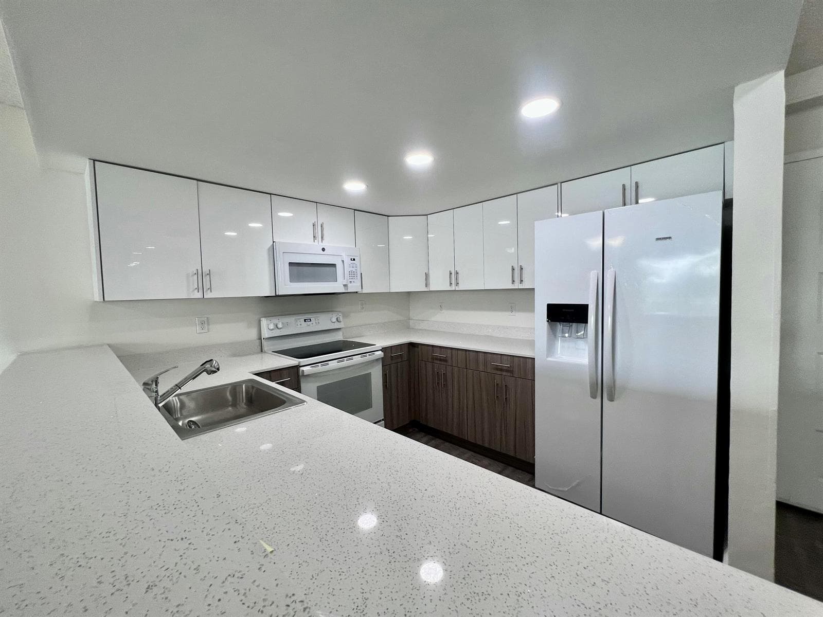 18335 NW 68 Avenue # 750-205, Hialeah FL 33015