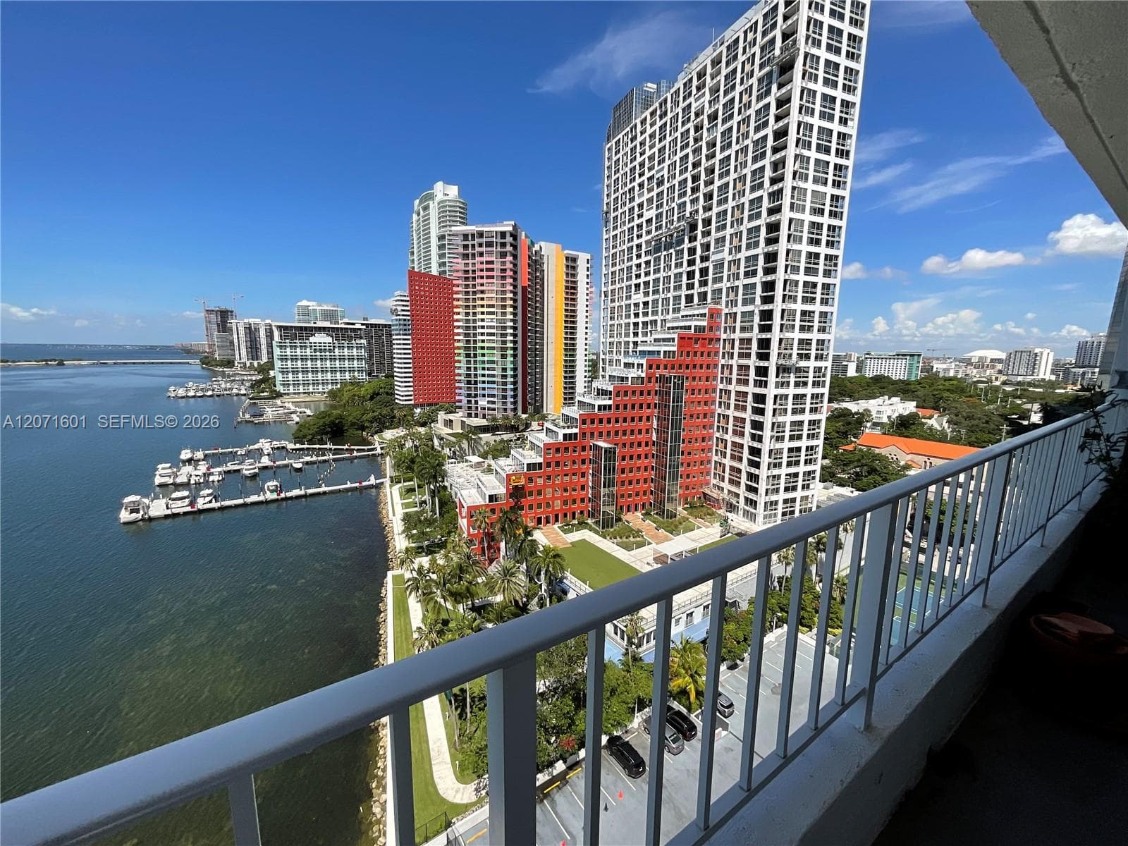 Brickell Harbour photo 4