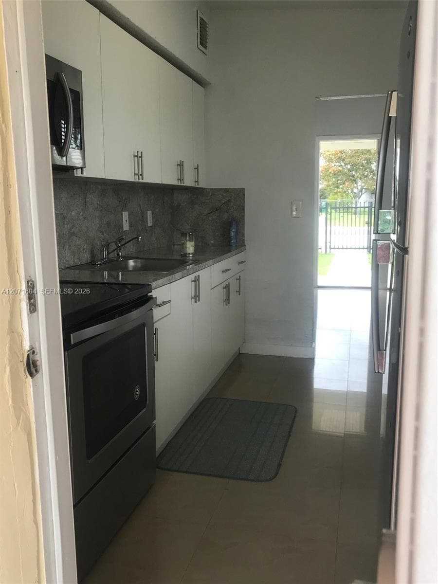 21625 SW 109th Ave, Miami FL 33170 photo 4