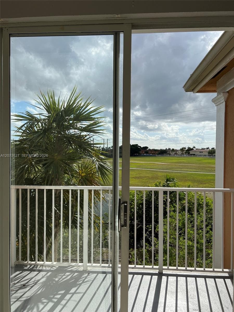 17630 NW 73rd Ave # 203-4, Hialeah FL 33015 photo 4