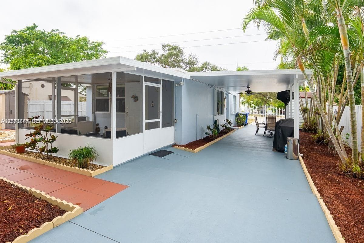 307 N 28th Ave # -, Hollywood FL 33020 photo 2