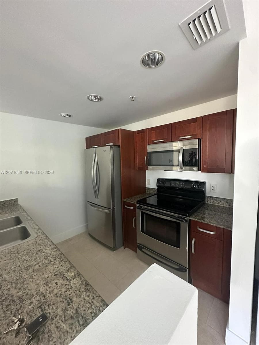 7728 COLLINS AV # 1, Miami Beach FL 33141 photo 2
