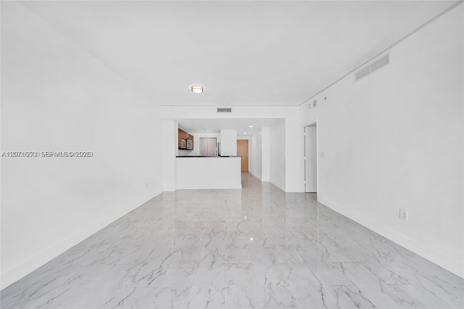 244 Biscayne Blvd # 3704, Miami FL 33132 photo 2