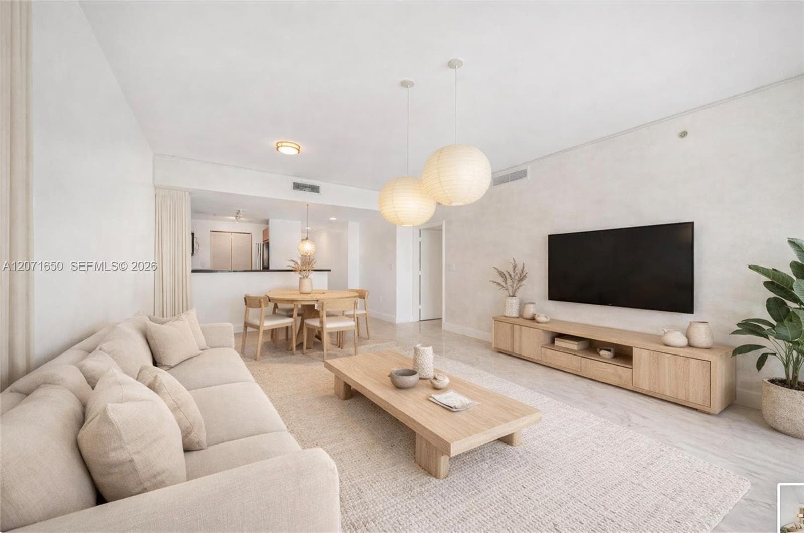 244 Biscayne Blvd # 3704, Miami FL 33132 photo 3