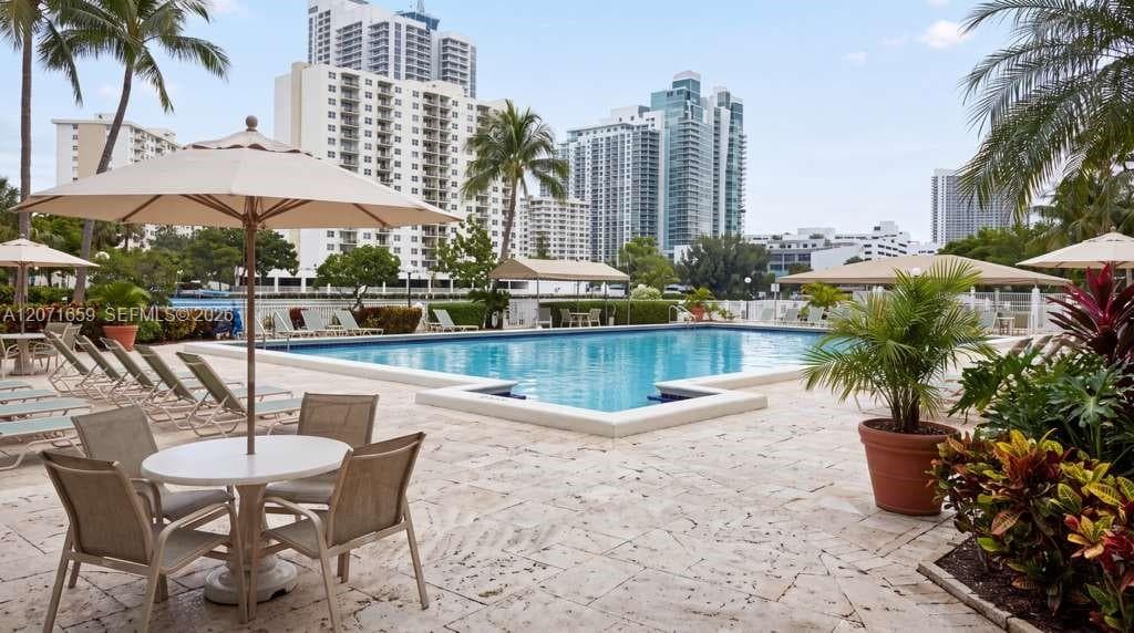 1000 Parkview Dr # 511, Hallandale Beach FL 33009
