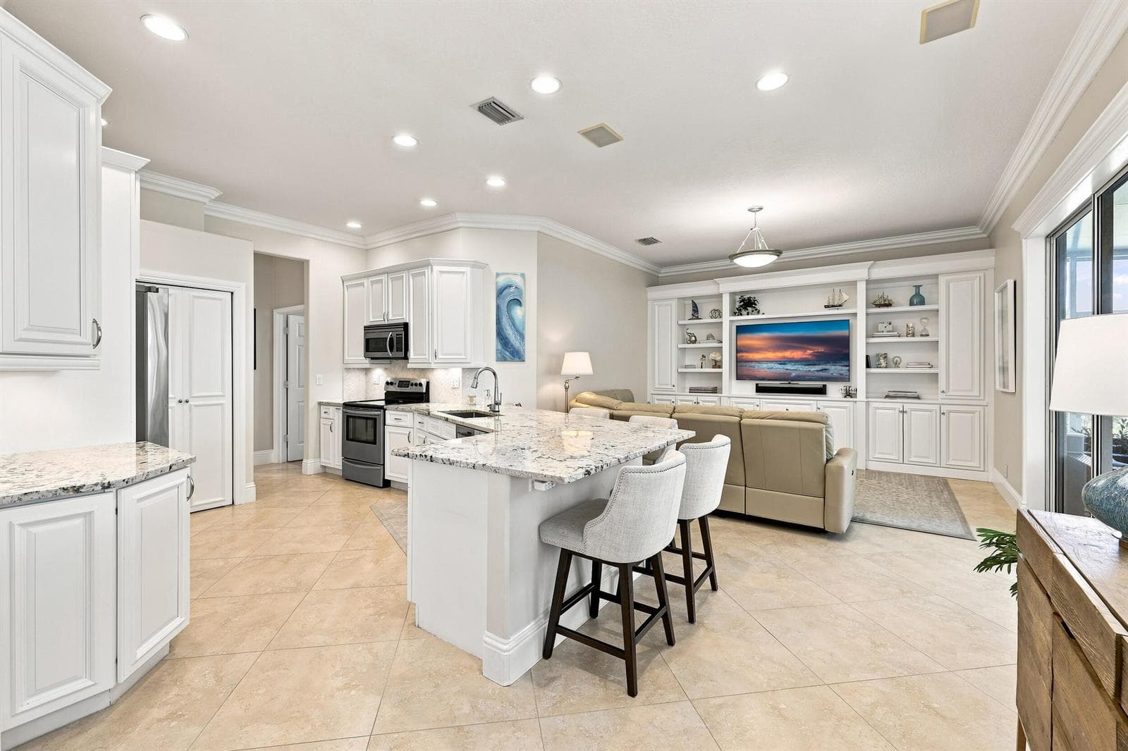 1121 Delray Lakes Drive, Delray Beach FL 33444 photo 2
