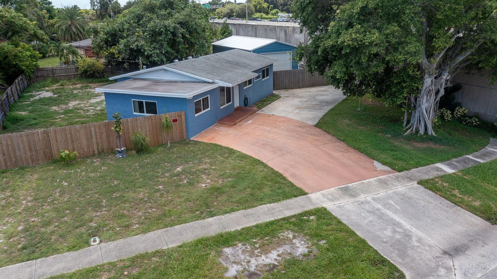 1446 W DREW Street, Lantana FL 33462 photo 2