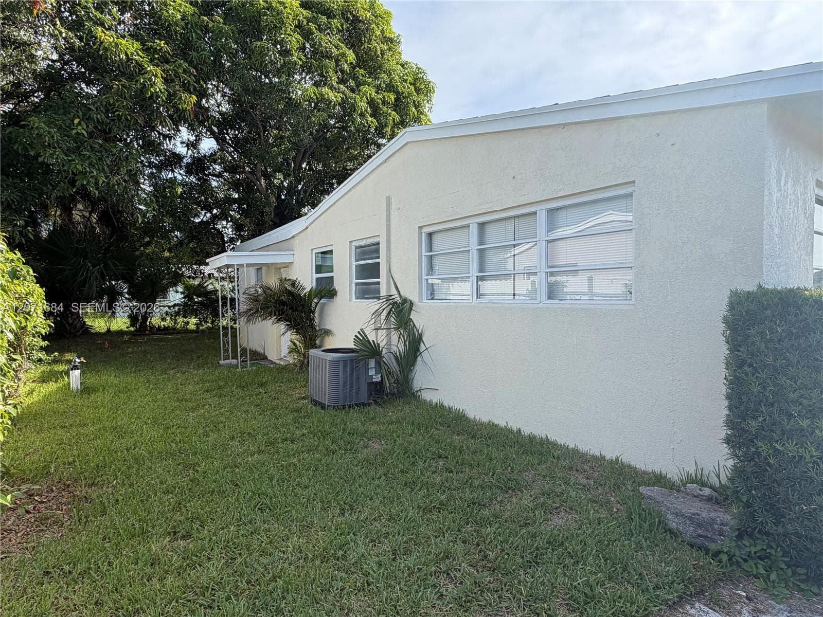 1240 W 26TH CT, Riviera Beach FL 33404 photo 3
