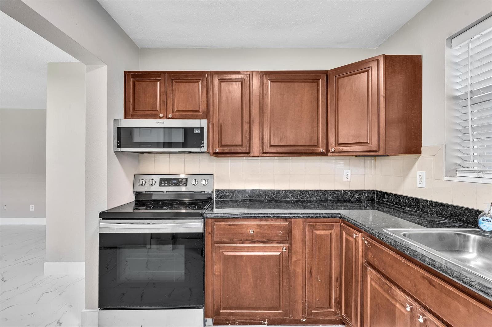 626 SW 14TH Avenue # 102, Fort Lauderdale FL 33312 photo 2