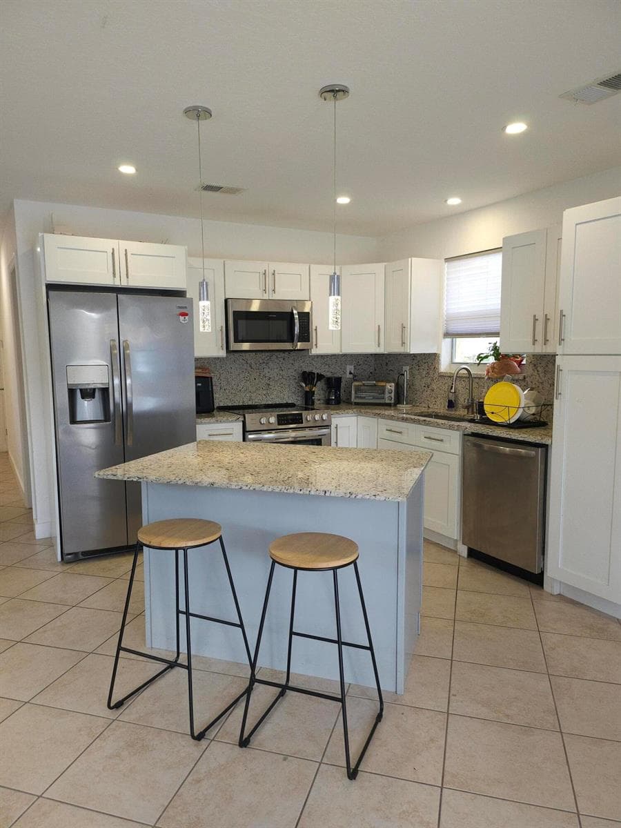 2711 NW 16 Street, Fort Lauderdale FL 33311 photo 2