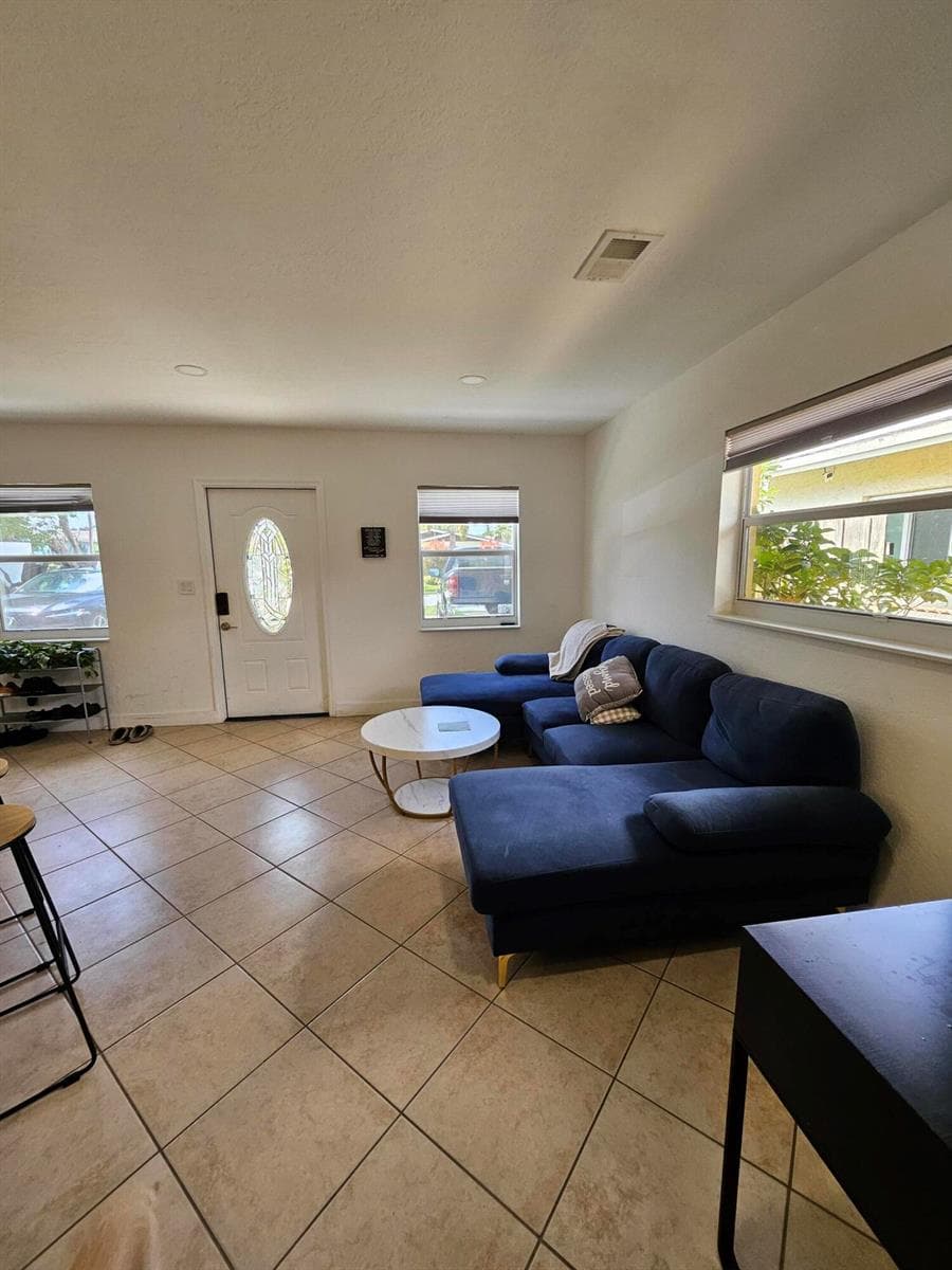 2711 NW 16 Street, Fort Lauderdale FL 33311 photo 5