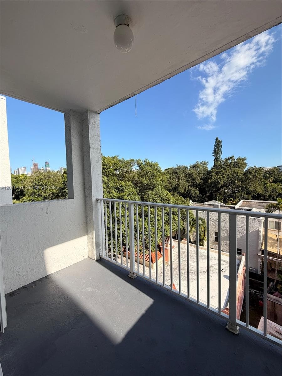 1010 NW 11th St # 507, Miami FL 33136 photo 3