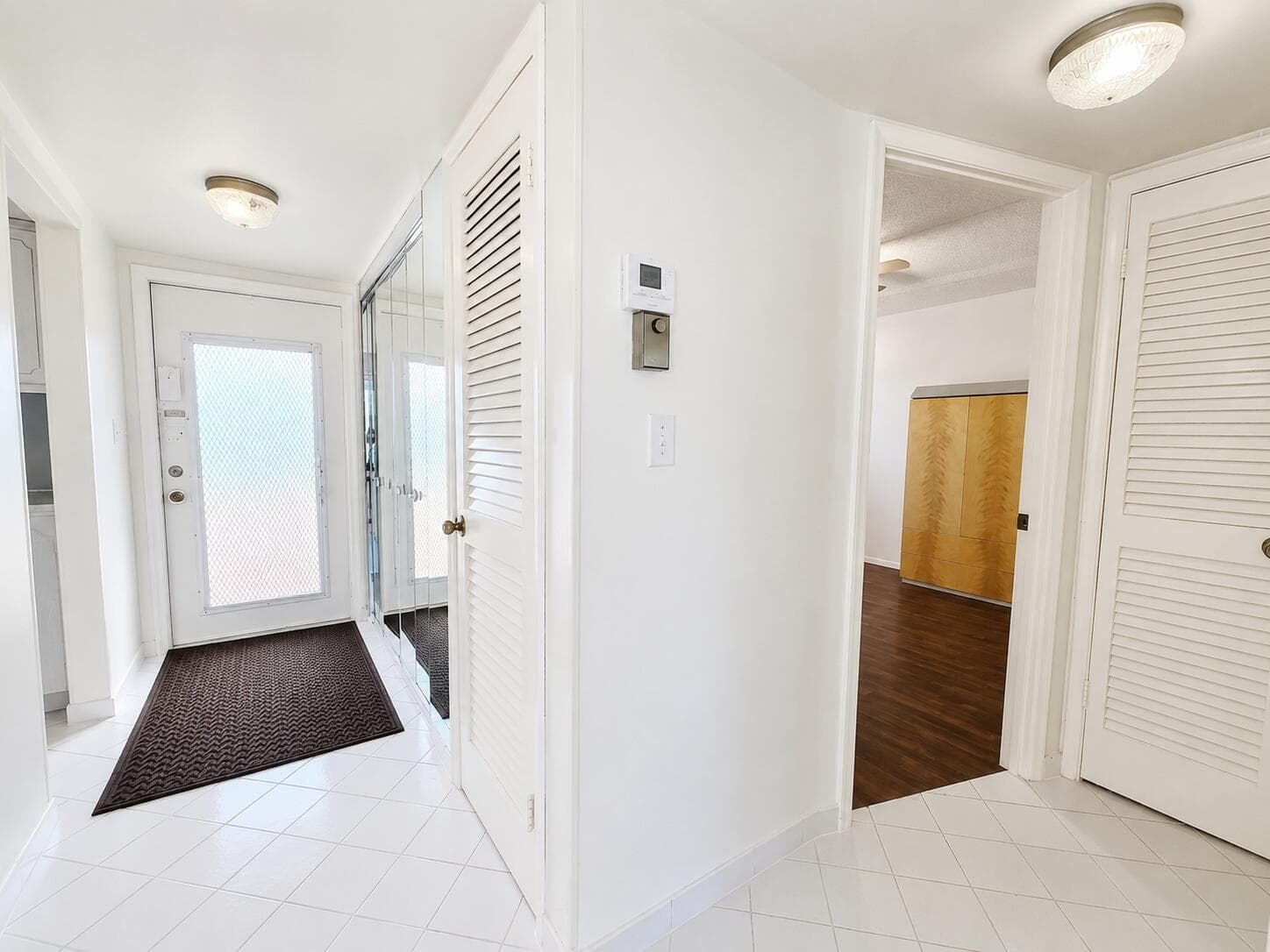 3051 Sunrise Lakes Drive E # 203, Sunrise FL 33322 photo 4