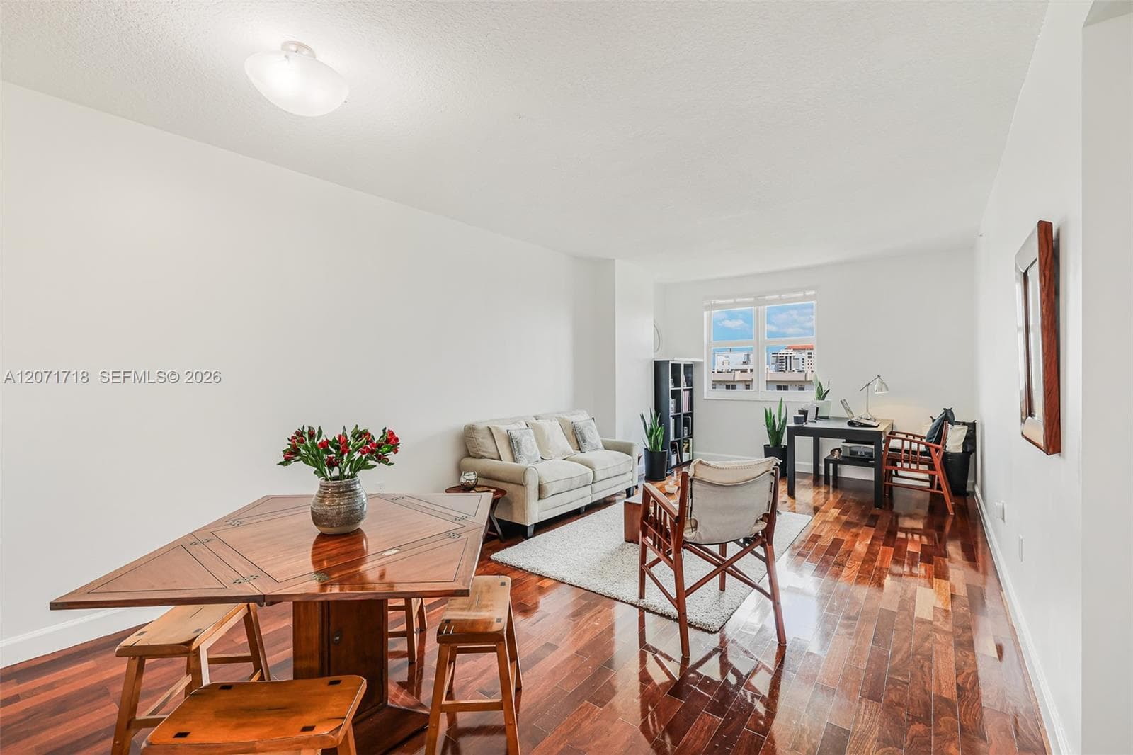 50 Menores Ave # 820, Coral Gables FL 33134
