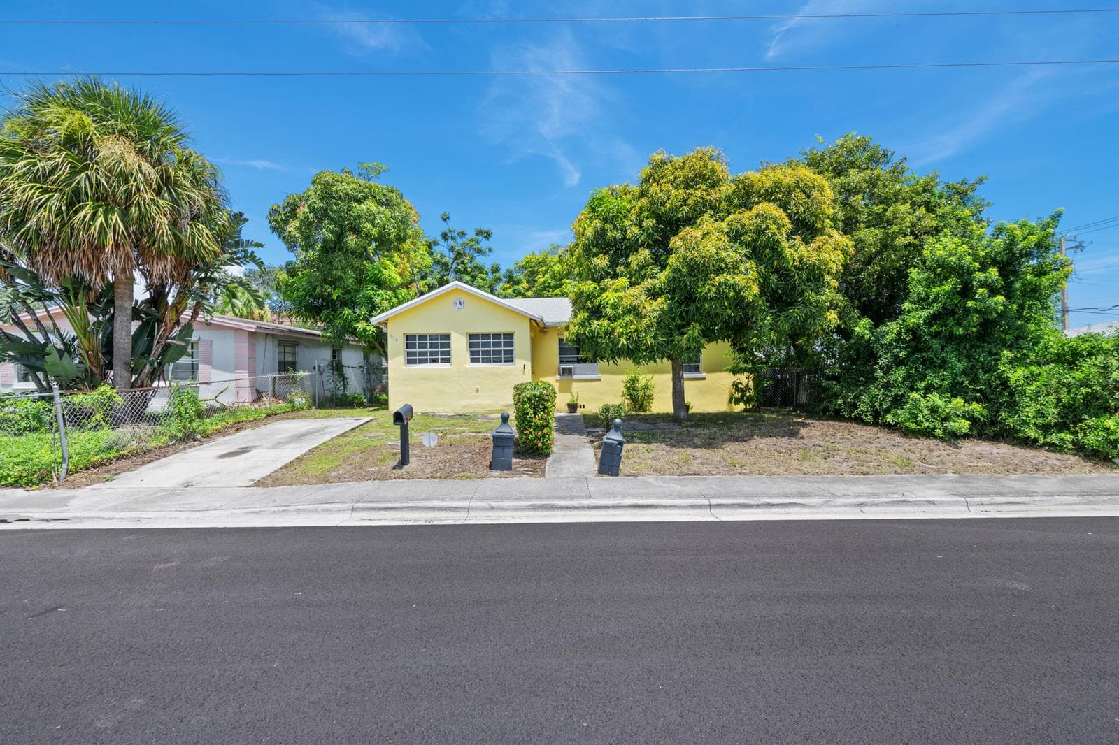 616 W 5TH Street, Riviera Beach FL 33404