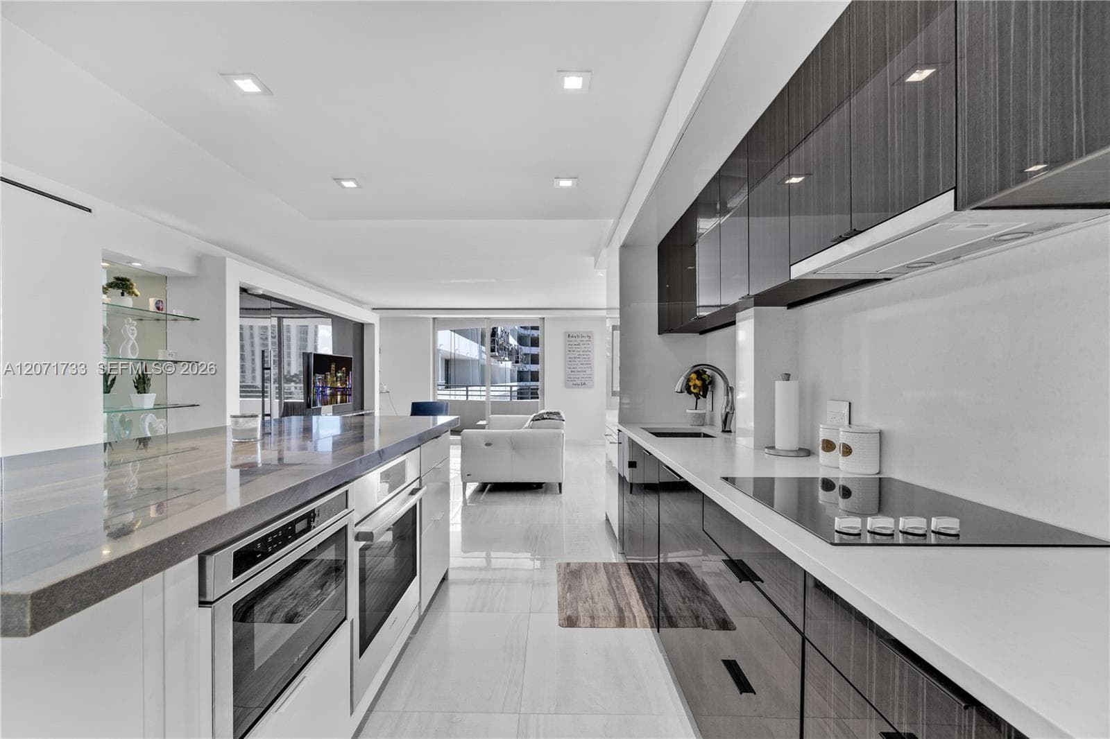 5555 Collins Ave # 5A, Miami Beach FL 33140 photo 3