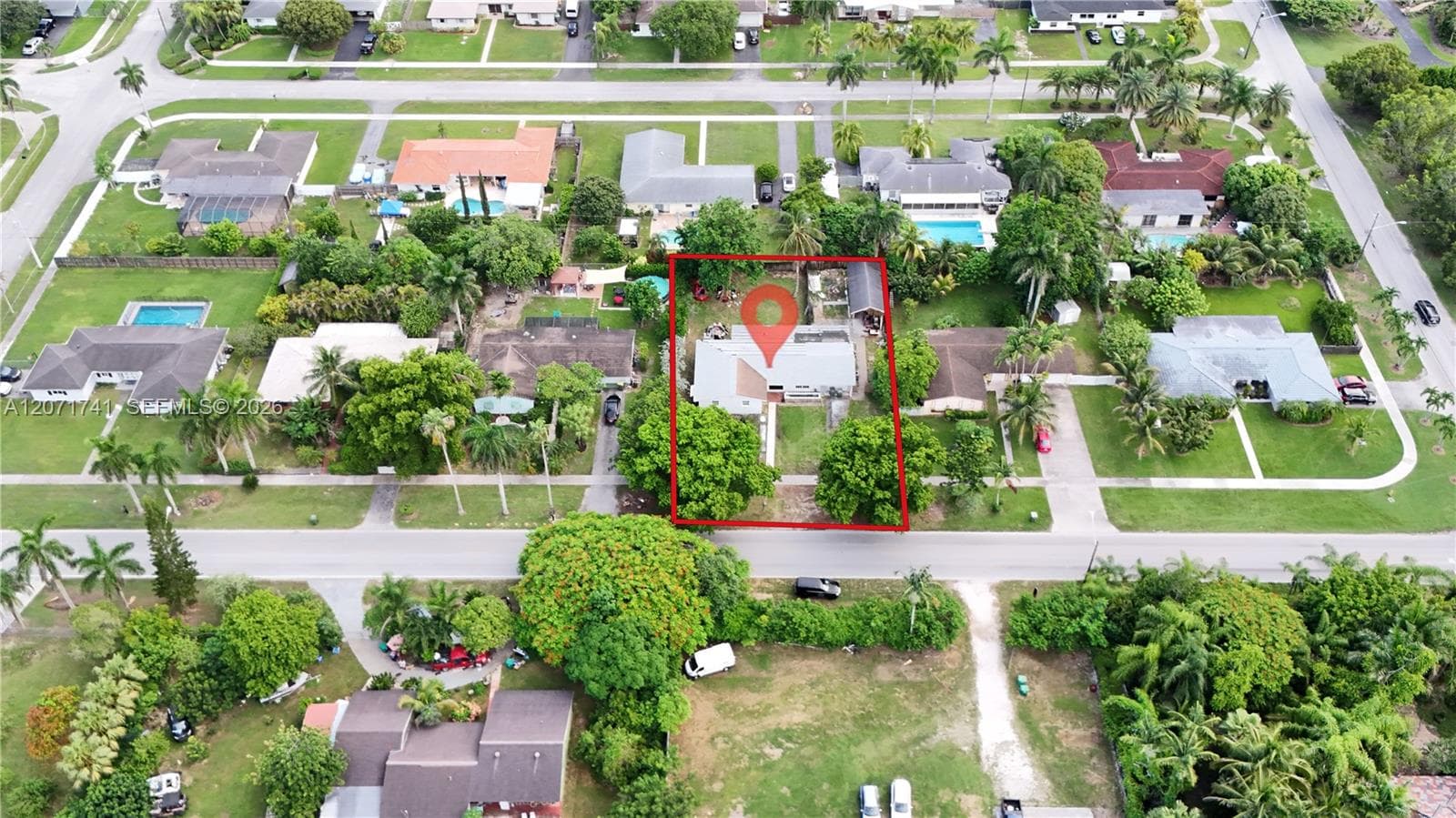 504 NW 23rd St, Homestead FL 33030 photo 2