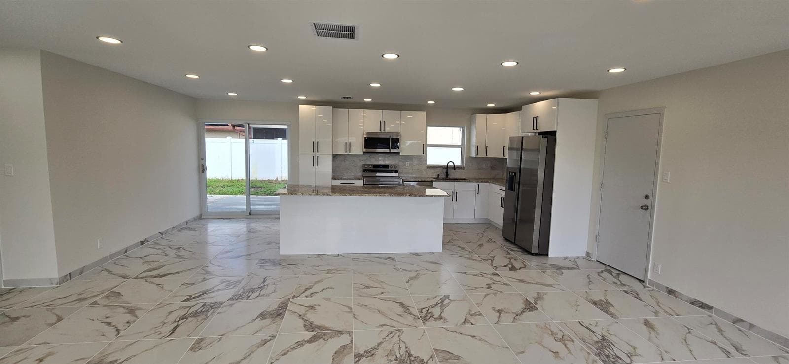 303 SW 33RD Terrace, Deerfield Beach FL 33442 photo 3