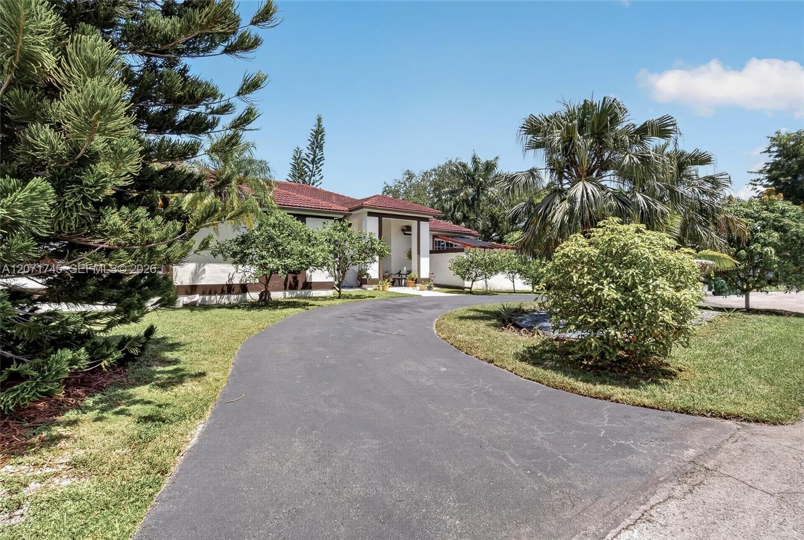 17711 SW 81st Ct, Palmetto Bay FL 33157 photo 2