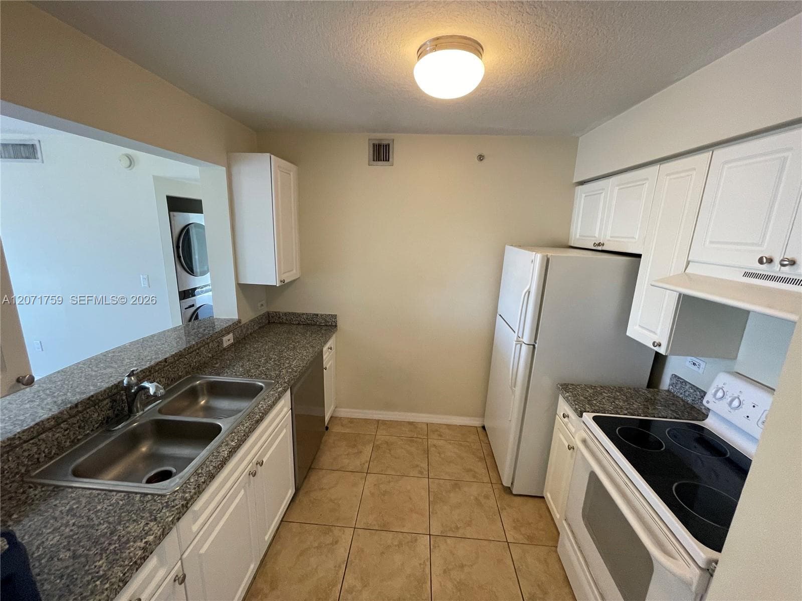 900 SW 8th St # 1503, Miami FL 33130 photo 2