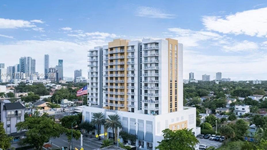 900 SW 8th St # 1503, Miami FL 33130