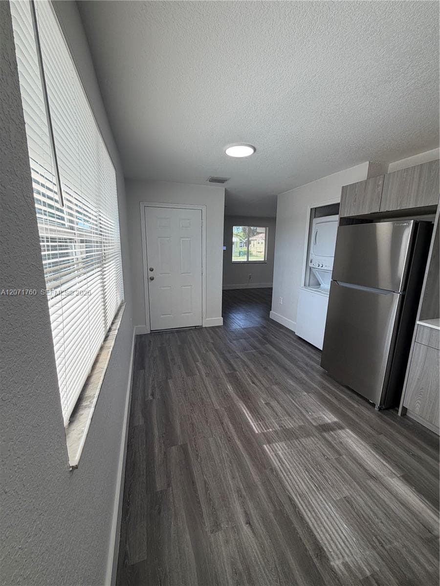 580 NW 58th St, Miami FL 33127 photo 2
