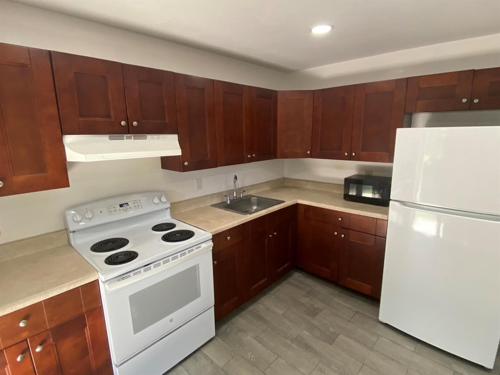 850 SW 9th Avenue # C, Hallandale Beach FL 33009