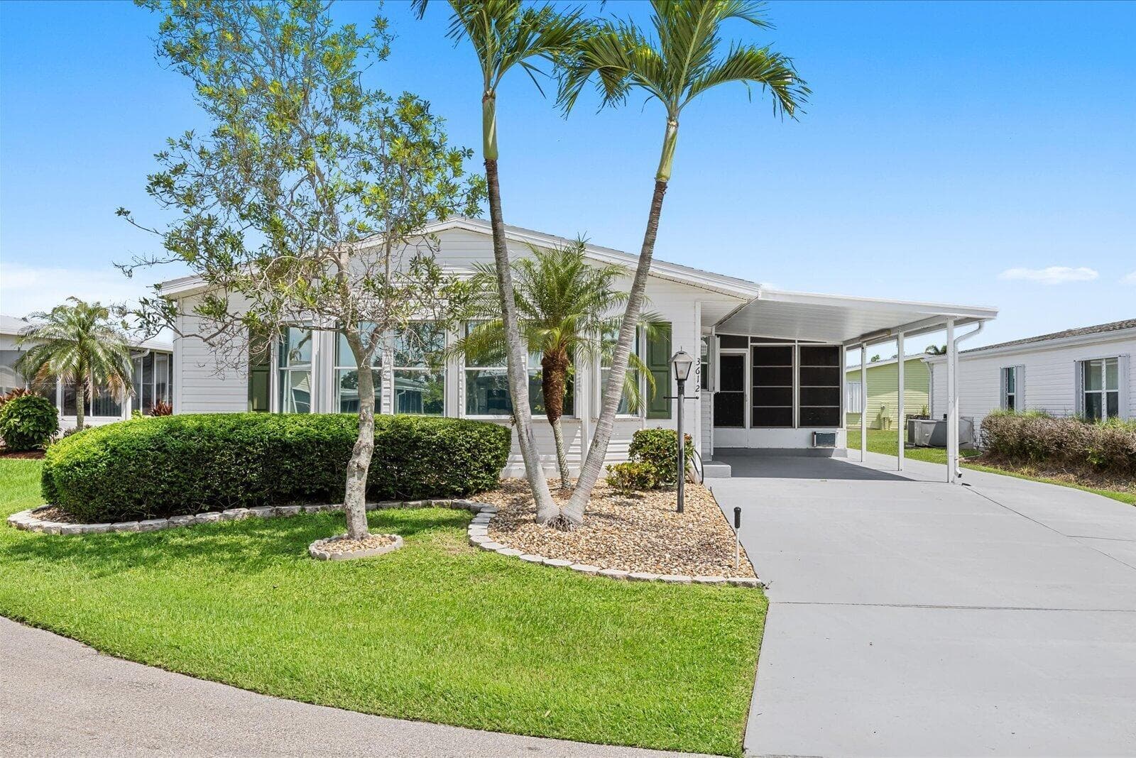 3612 Pebble Beach Lane, Port St. Lucie FL 34952 photo 2
