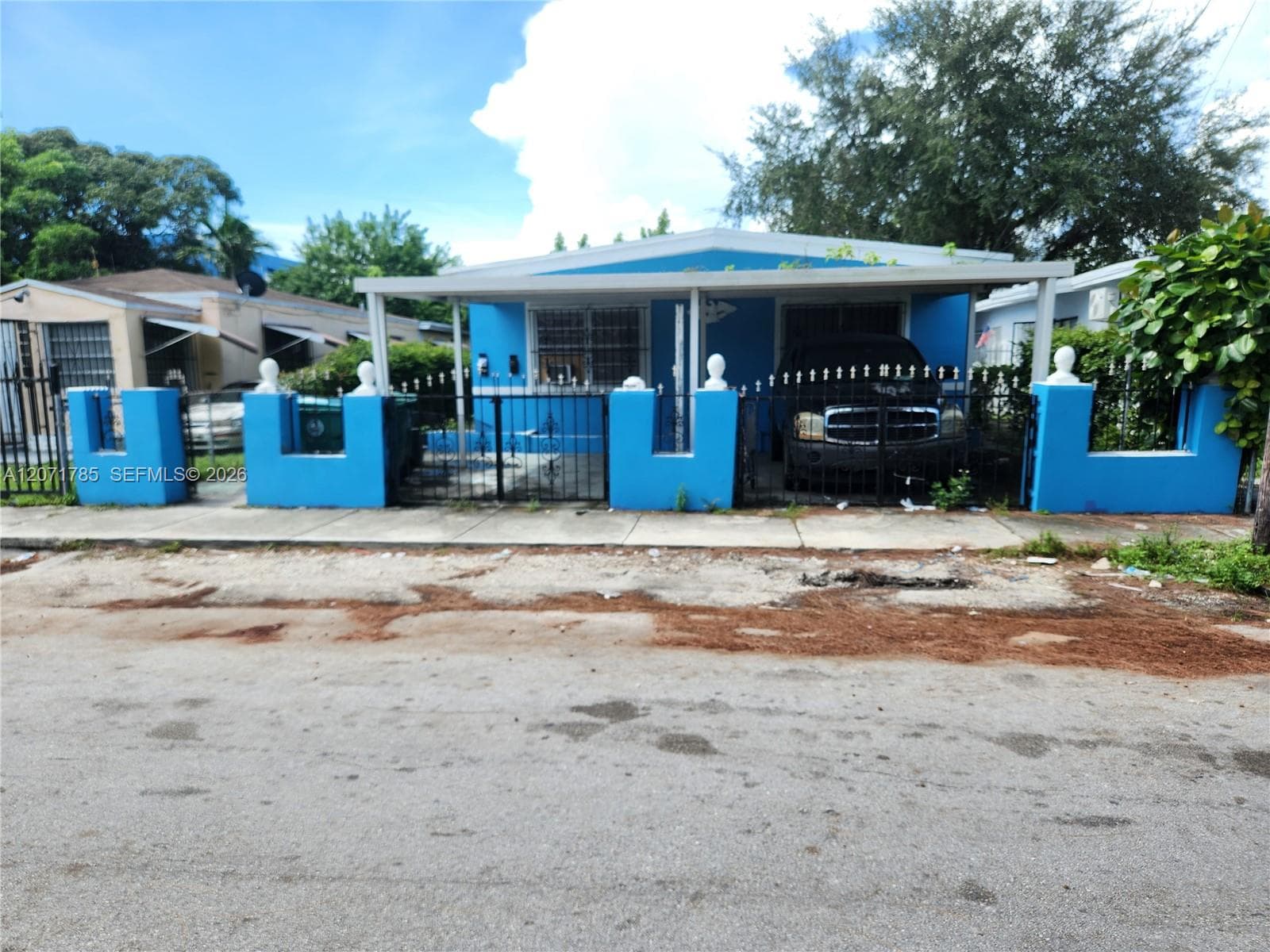 6950 NW 6th Ct, Miami FL 33150