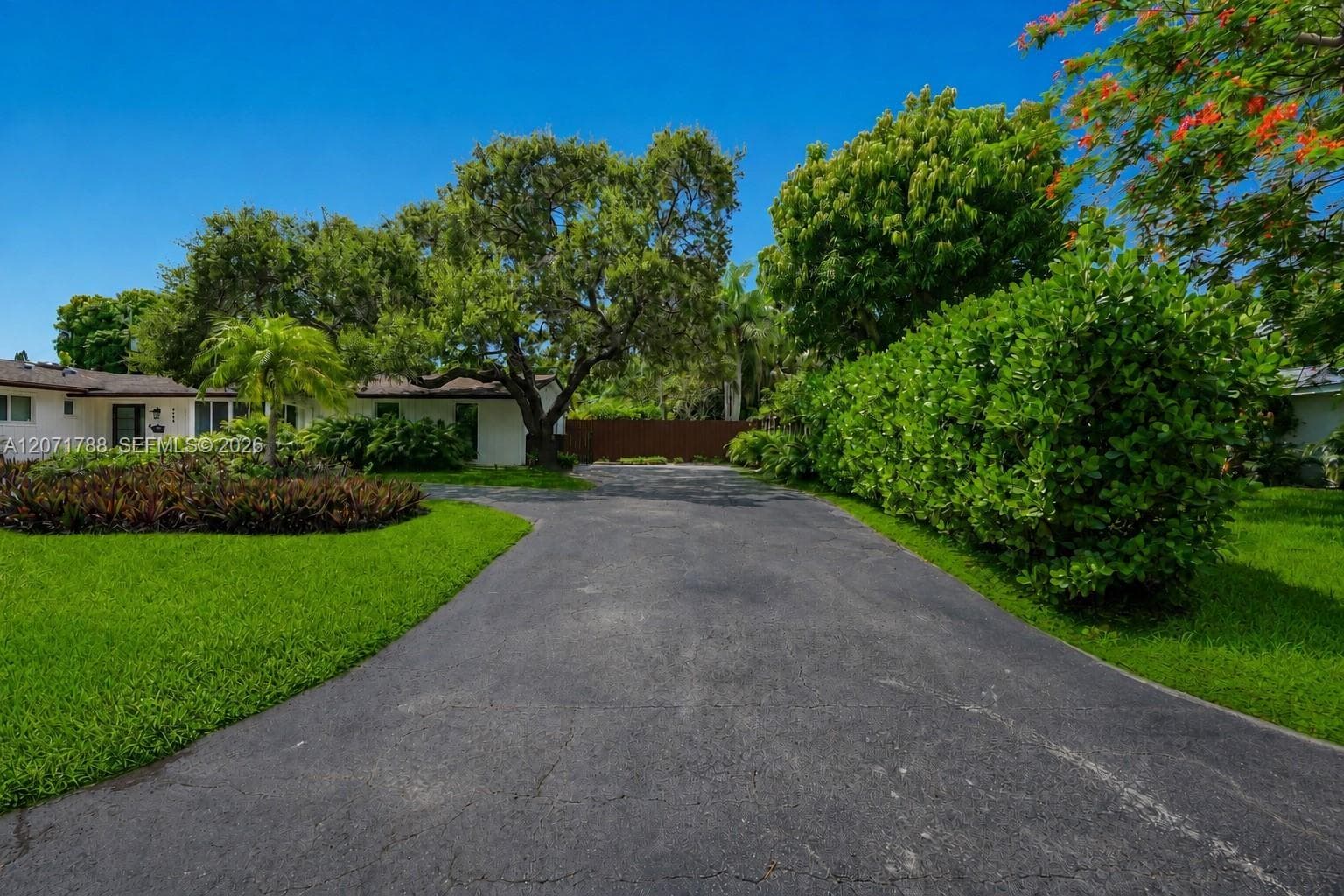 8520 SW 151st Street, Palmetto Bay FL 33158 photo 3