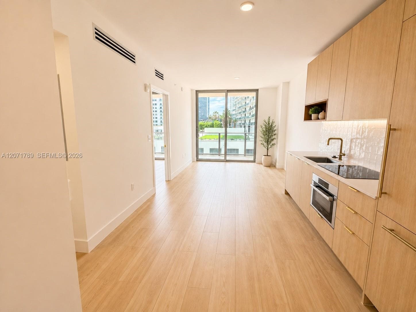 90 NE 32nd St # 709, Miami, FL 33127 photo 2