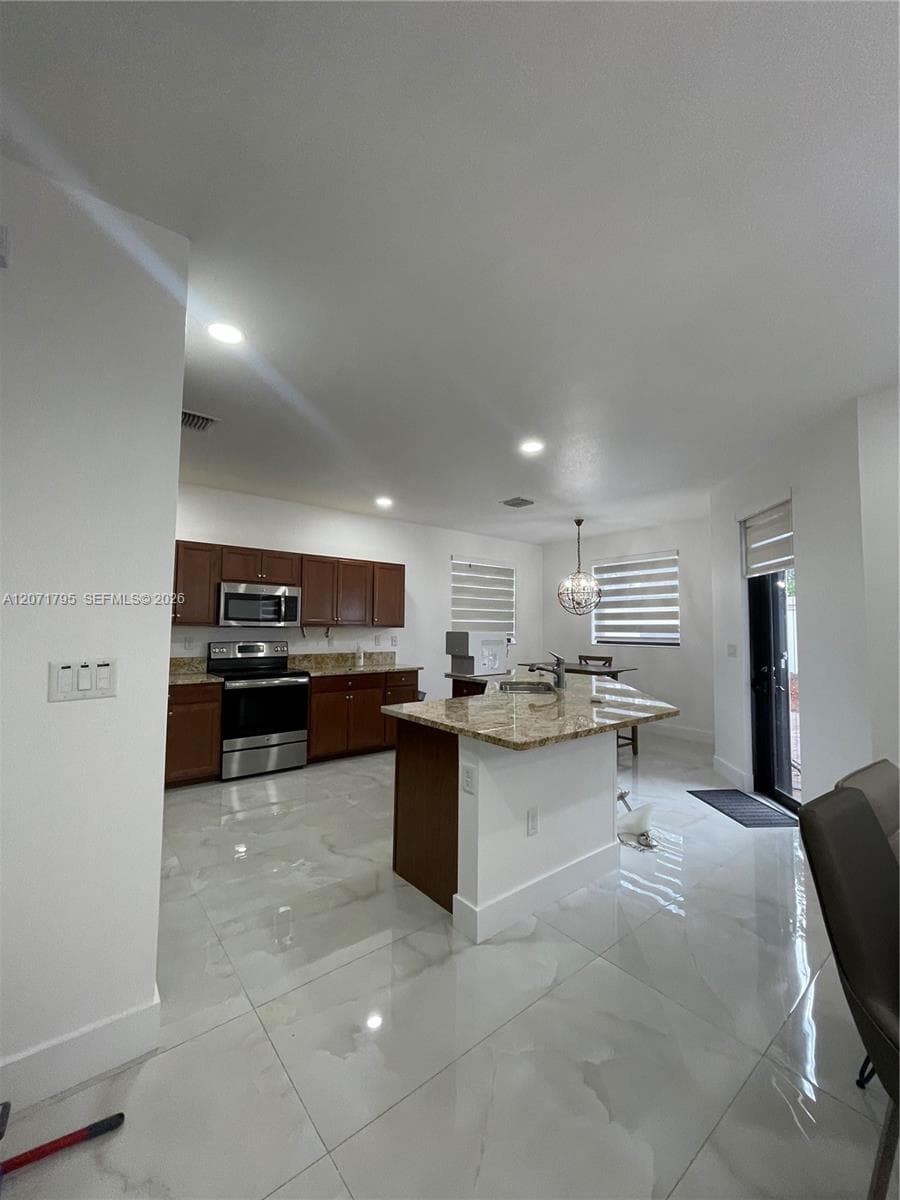 9260 W 35th Ln, Hialeah FL 33018 photo 4