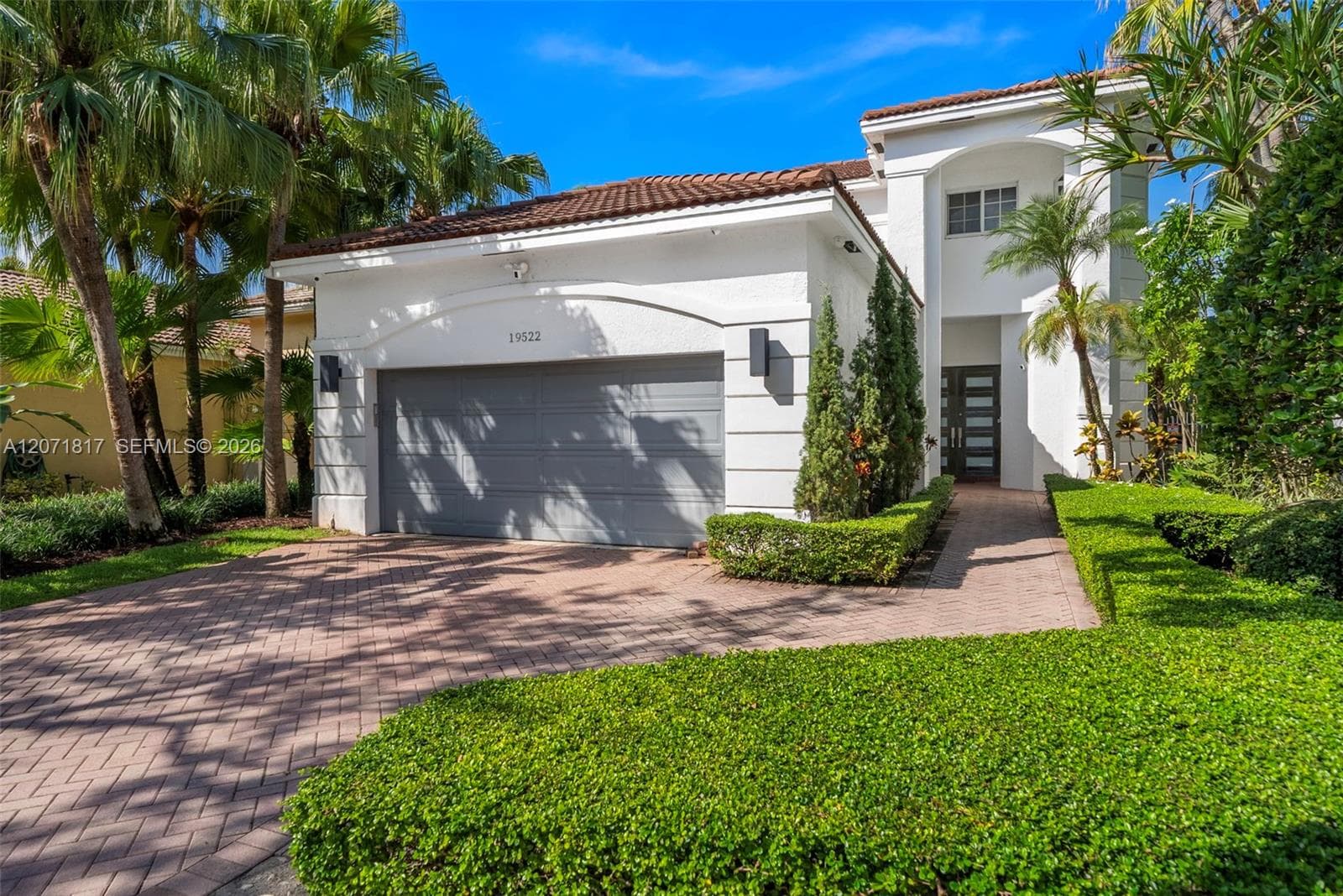 19522 NE 17th Ave, Miami FL 33179 photo 2