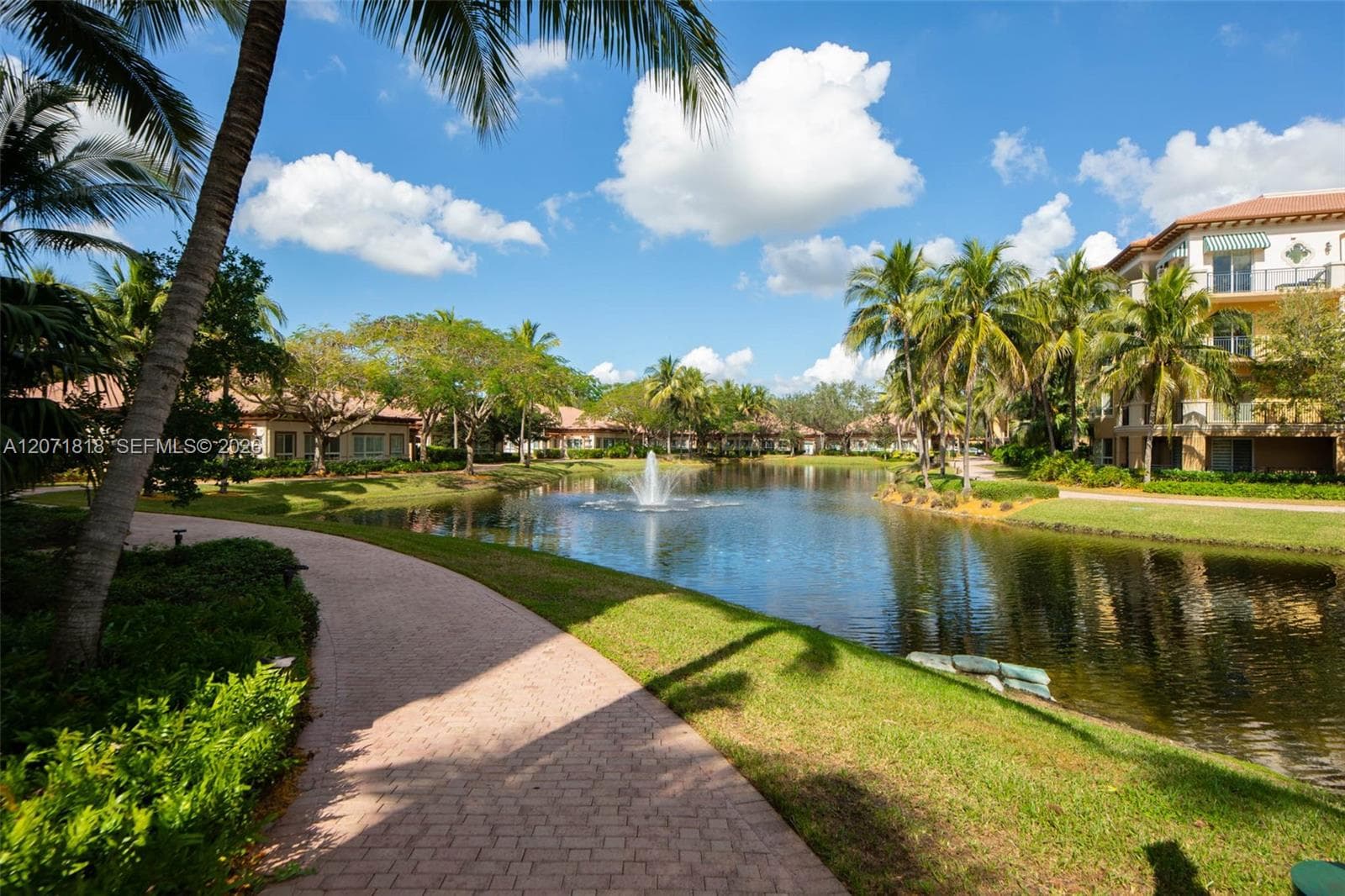 16135 Emerald Estates Dr # 165, Weston, FL 33331 photo 3