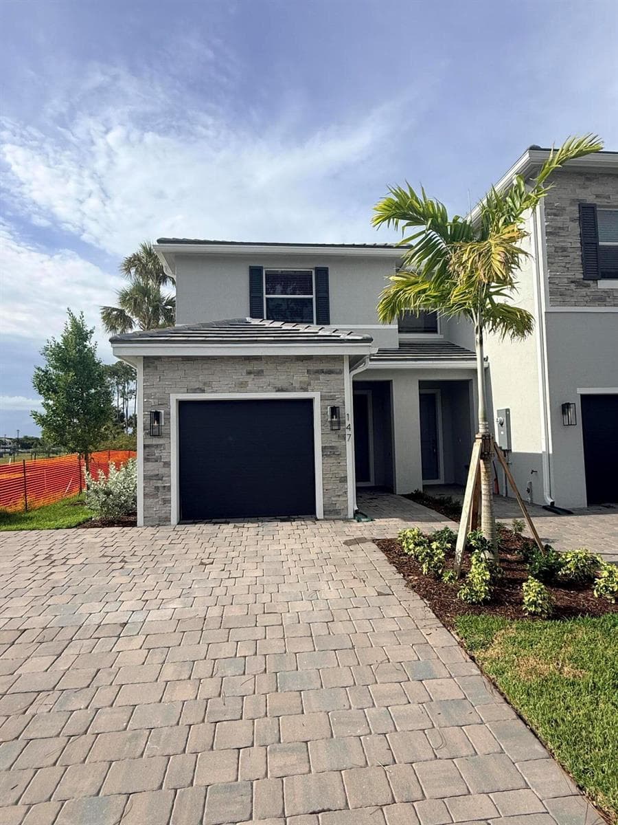 147 LAKESIDE LANDING Court, Royal Palm Beach FL 33411