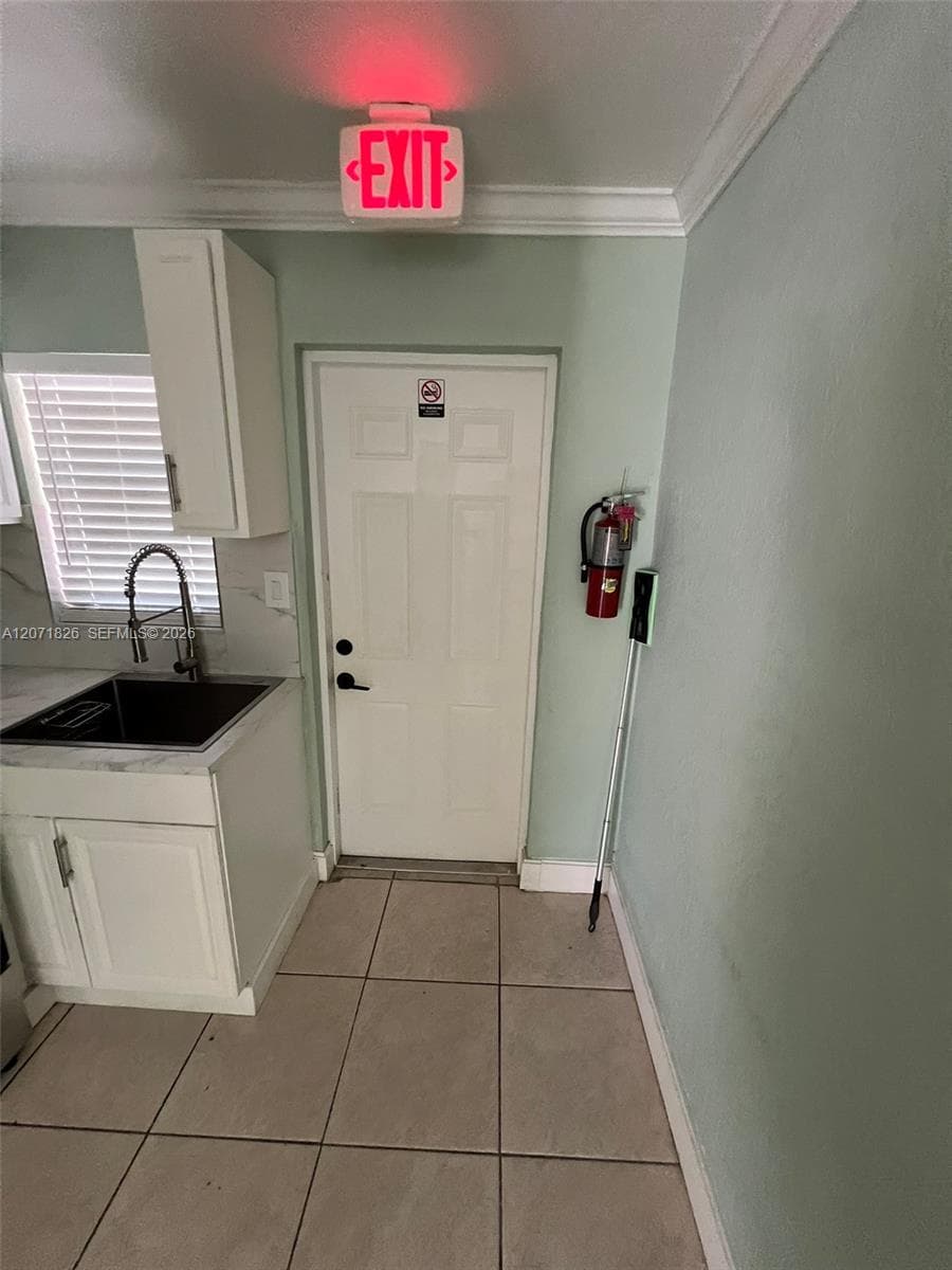 6101 Rodman St # 2, Hollywood, FL 33023 photo 4