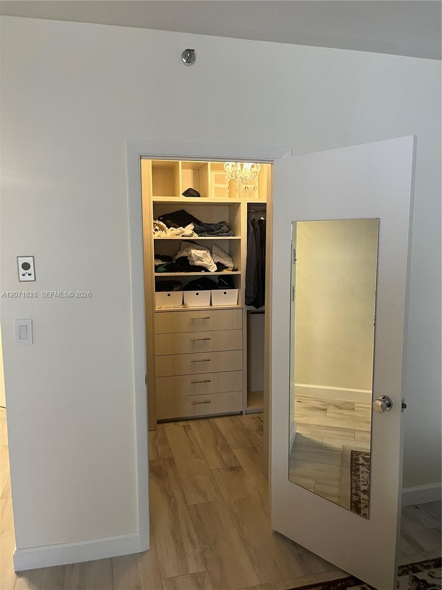 20191 E Country Club Dr # 503, Aventura FL 33180 photo 4