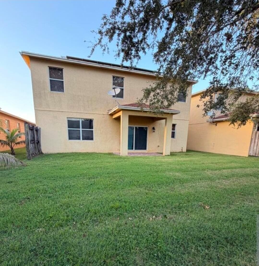 5838 Gypsum Place, West Palm Beach FL 33413 photo 2