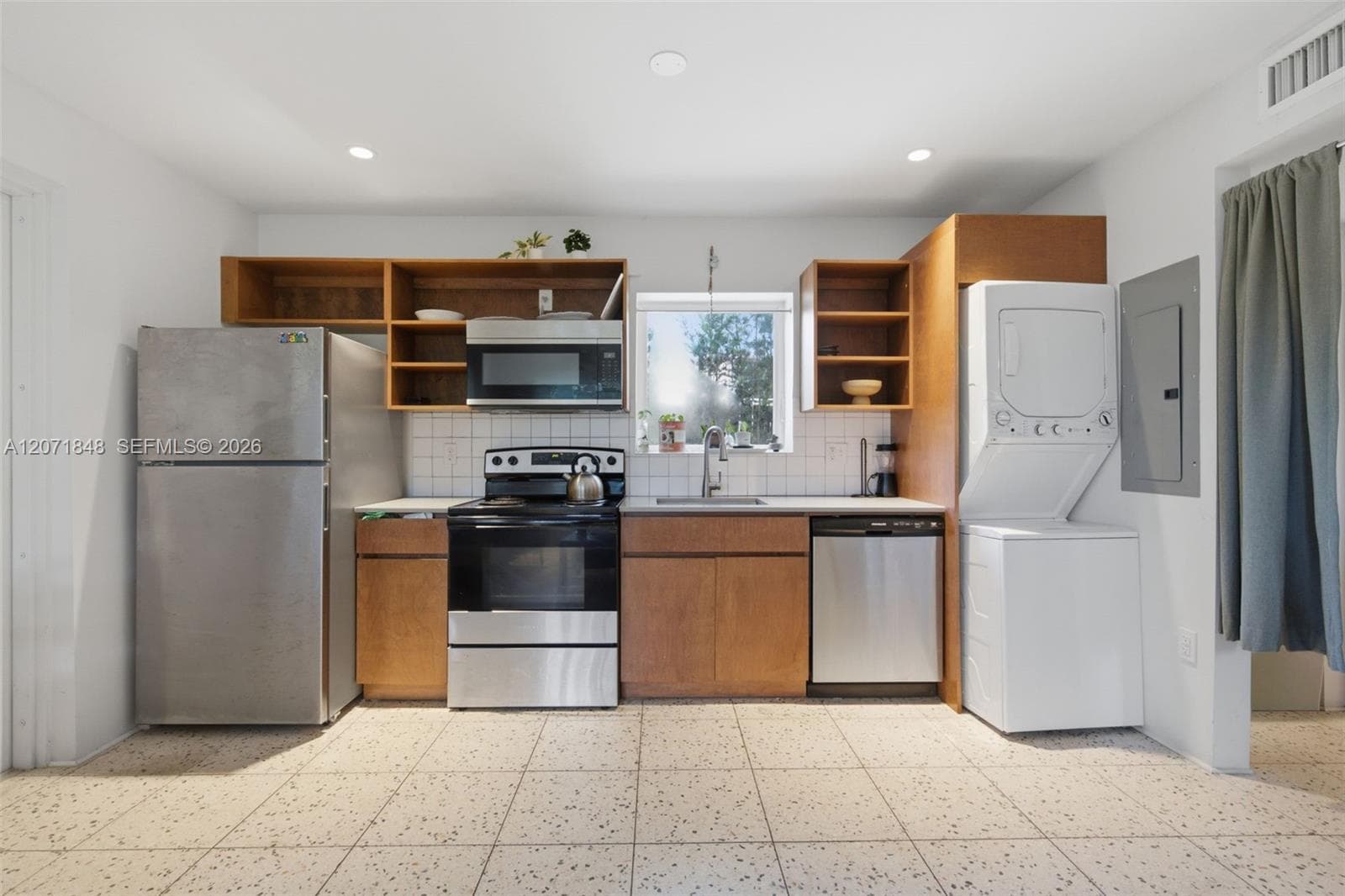 127 NW 74th St # 2, Miami, FL 33150 photo 2