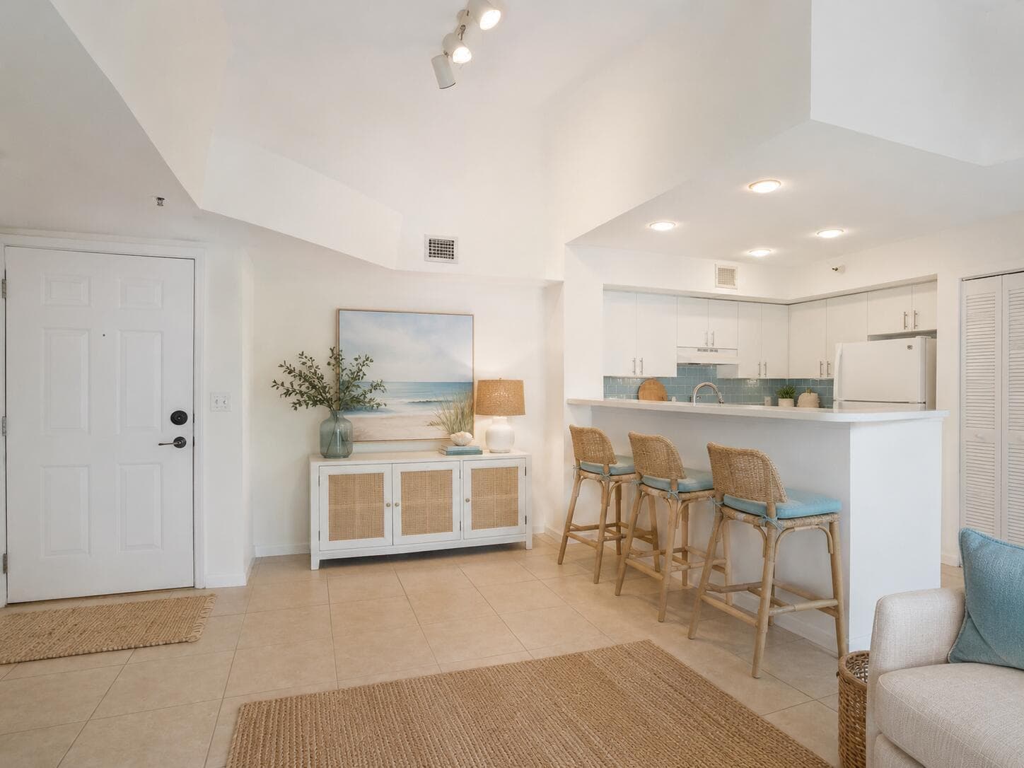 135 YACHT CLUB Way # 305, Hypoluxo FL 33462 photo 2
