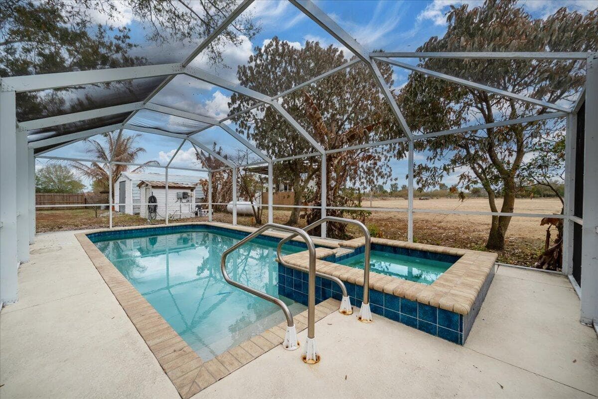 1205 Coffey Road, Moore Haven FL 33471