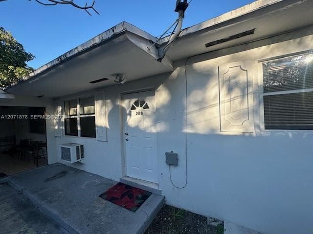 2501 NE 184th Ter # 2503, North Miami Beach FL 33160